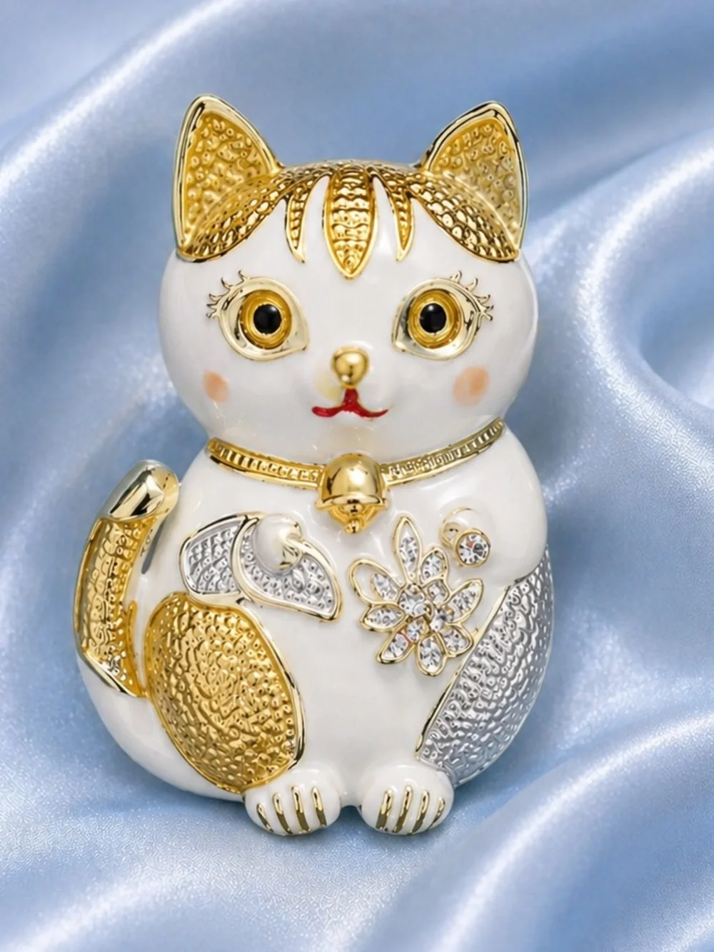 Lucky Gold Cat Brooch
